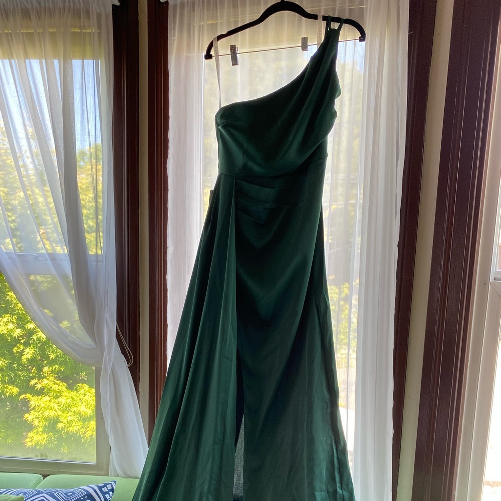 NWT Azazie Green Gown- 8